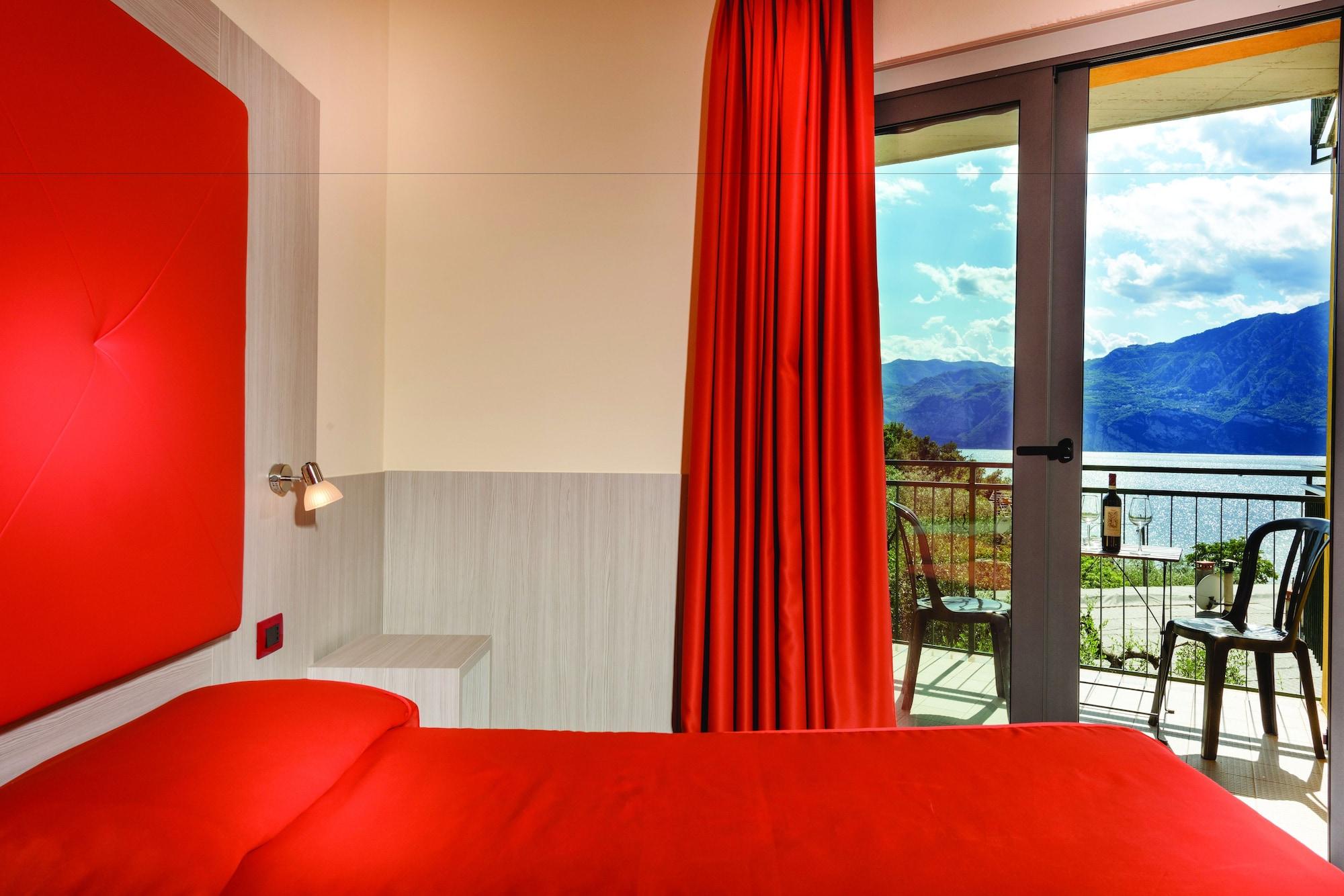 Hotel Sole מאלצ'סינה מראה חיצוני תמונה