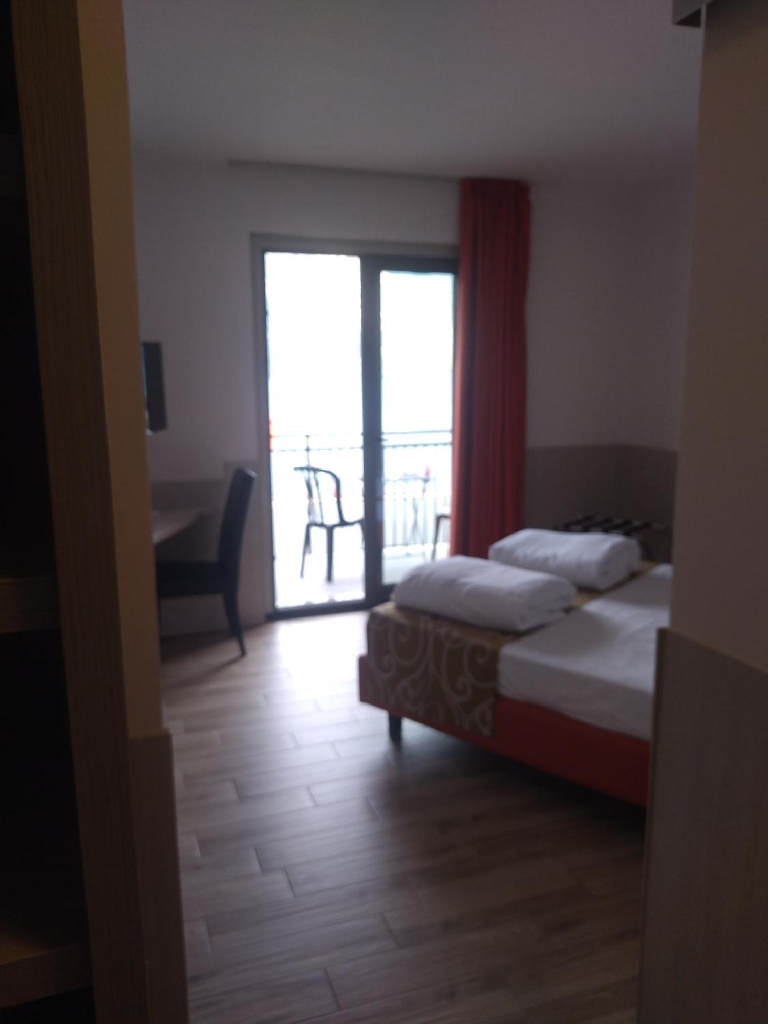 Hotel Sole מאלצ'סינה מראה חיצוני תמונה