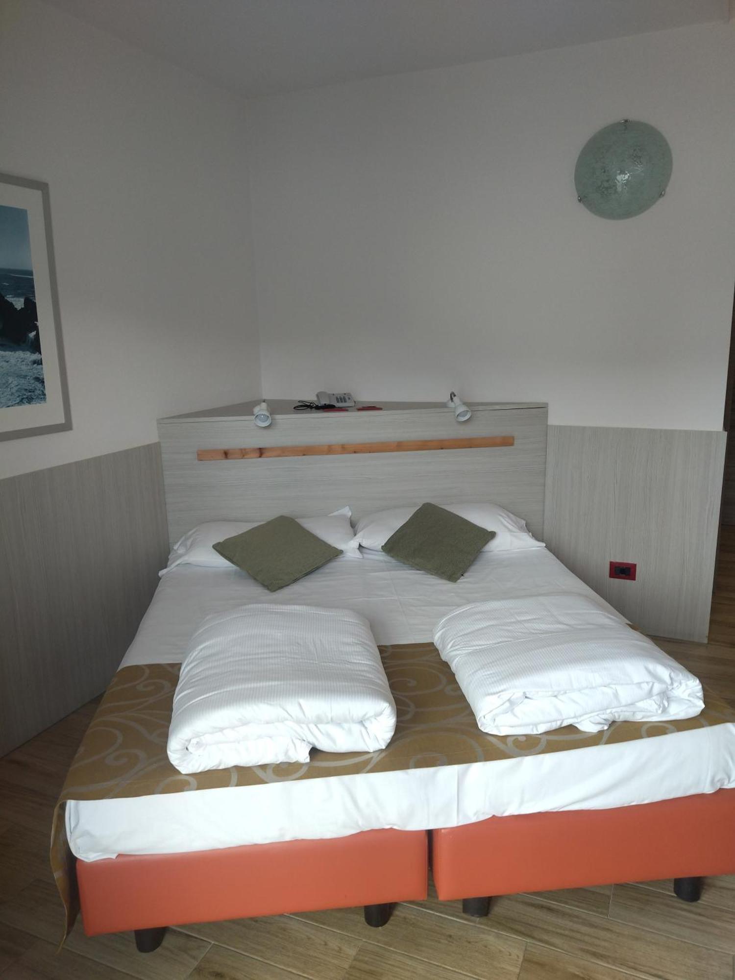 Hotel Sole מאלצ'סינה מראה חיצוני תמונה